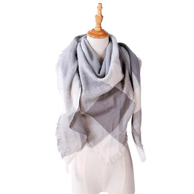 

Fashion Women Cashmere Warm Shawl Plaid Print Triangle Scarf Casual Decor