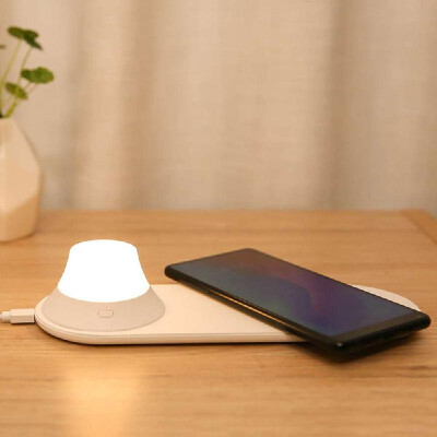 

Yeelight Wireless Quick Fast Charger USB Charging Port Design with Separated Magnetic Design 7 LED Double Color Temperature Changi