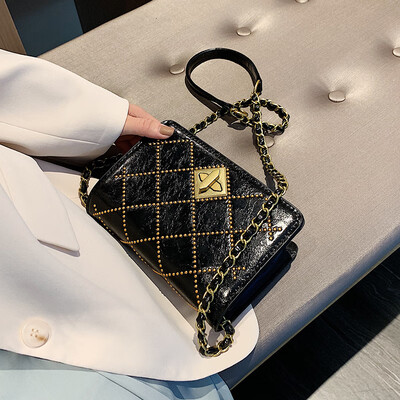 

Bags foreign womens bag 2019 autumn&winter new wave Korean version of the wild Messenger bag small bag Lingge chain fashion small square bag