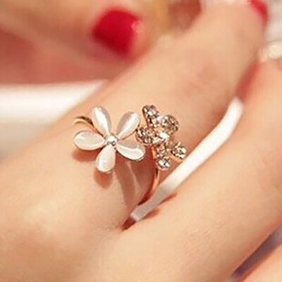 

Personality Daisy Flower Rhinestone Adjustable Crystal Ring Women Charm Party Jewelry Accessories Christmas Gifts