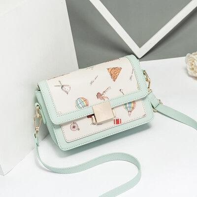 

Summer ins super hot girl 2019 Korean version of single shoulder slanting bag fashion students straddle