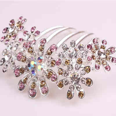 

Pearl Flowers Wedding Crystal Rhinestone Five - toothed Hair Comb Clip Comb for Hair Wedding Hair Ornaments