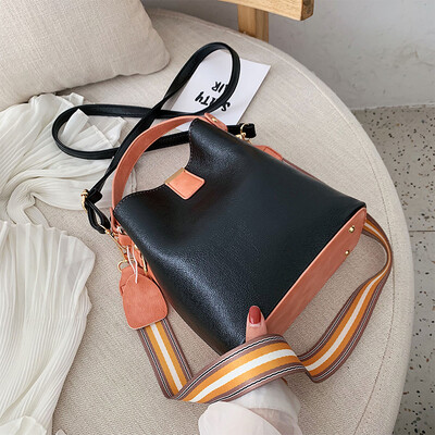 

Chic leisure broadband small bag fashion small fresh contrast color handbag new 2019 slung womens bag bucket bag
