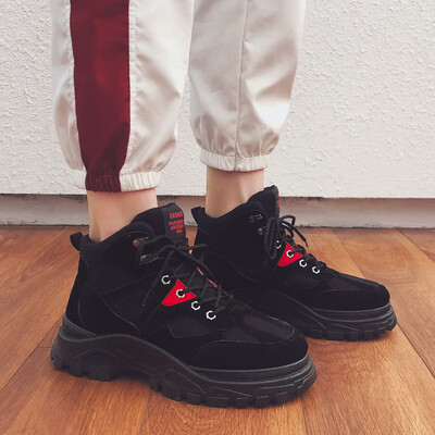 

Autumn mens shoes British wind Martin boots military boots tooling high boots short boots Korean version of the wild tide brand desert mens boots
