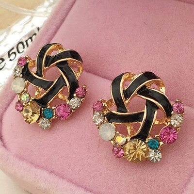 

1 Pair Fashion Temperament Rhinestone Stud Earrings for Women Diamond Stud Earrings
