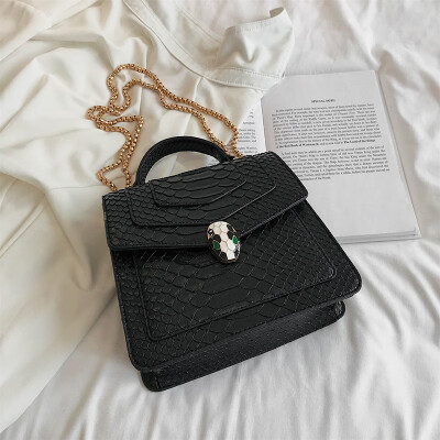 

Qiao Bani 2019 new European&American style fashion snake skin pattern BV snake head flip cover bag shoulder diagonal cross tide handbag
