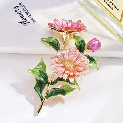 

Simple Daisy with Jewelry Brooch Womens Corsage