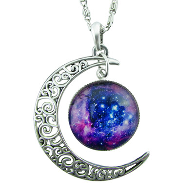 

Indian Antique Silver Moon Round Pendant Necklace