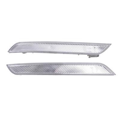 

1 Pair White Front Reflector Marker Replacement For BMW E71 X6 2008-2014 63147187088 63147187087
