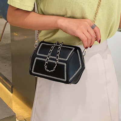

Womens bag 2019 new fashion chain bag summer small fresh messenger bag wild inssen chain bag handbag