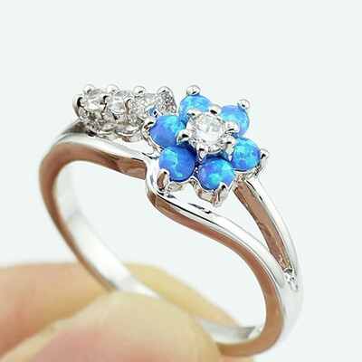 

Exquisite Round Cut White Fire Opal Stone 925 Sterling Silver Flower Women Opal Rings Diamond Jewelry Birthday Proposal Gift