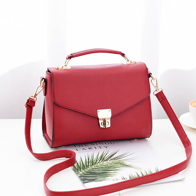 

On the new ins single shoulder slant bag woman summer version of the Korean version of 100 leisure womens bag fashion envelope fa