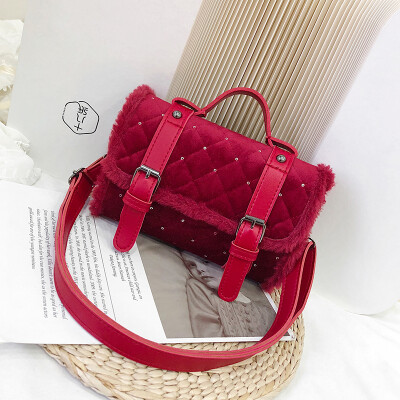 

Autumn&winter hairy small bag female 2019 new wave Korean version of the fashion wild Messenger bag Lingge single shoulder small square bag