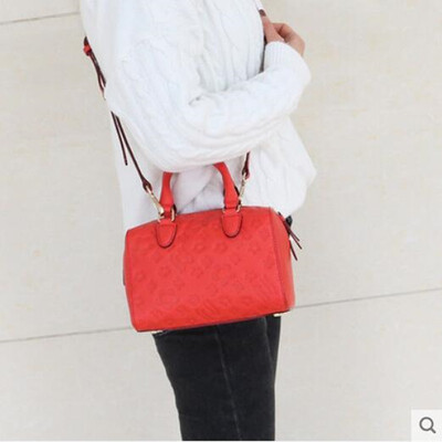 

EXCLUSIVEPROPERTIES 2019 new leather handbags fashion wild shoulder diagonal shoulder pillow bag 6959