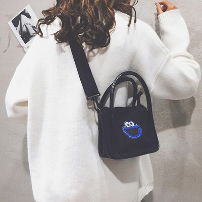 

Handbag small bag female 2019 new Korean version of casual wild sesame street bag simple canvas shoulder Messenger bag