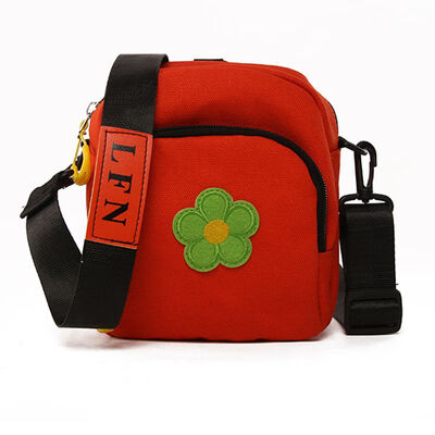 

Ins Japanese department original soft girl small satchel network celebrity foreign gas flower canvas students single shoulder obli
