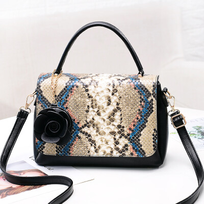 

Shoulder bag handbag 2019 new middle-aged lady snakeskin casual fashion soft bag Messenger bag