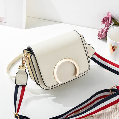 

Spring womens bag new fashion Korean version Baitie single shoulder oblique Bag style small square bag