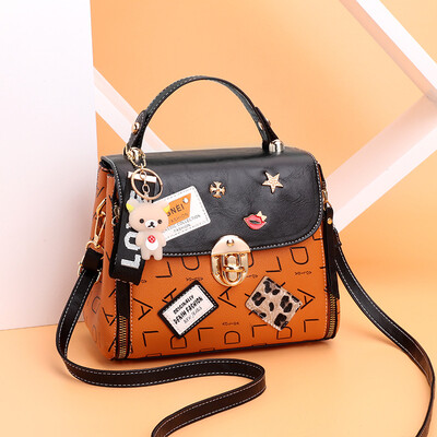 

Womens bag 2019 new womens bag small square bag Korean version of the cool fashion womens bag shoulder Messenger bag cross-border