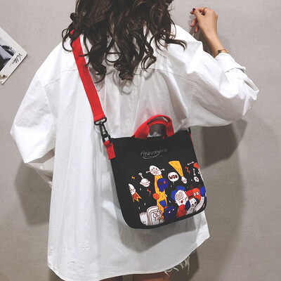 

Cartoon small bag female 2019 new wave Korean version of the wild canvas bag shoulder bag Harajuku student Messenger bag