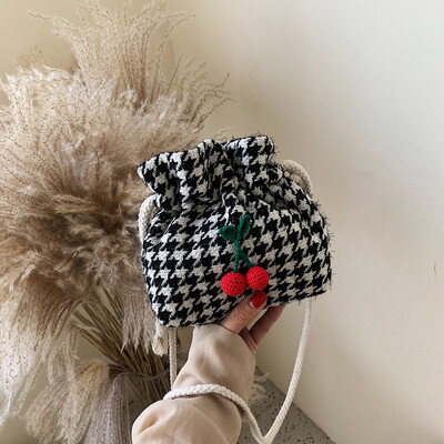 

Tailored Womens Fashion Coin Purse Woven Wool Bag Patchwork Casual String Shoulder Bag