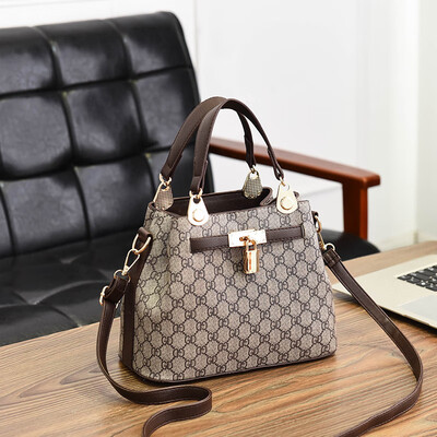 

Womens bag fashion Korean version of Joker atmosphere large capacity ladies shoulder slung handbag summer