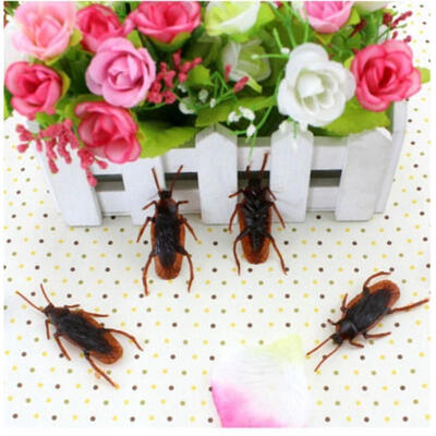 

50pcsSet Prank Funny Trick Joke Special Lifelike Model Fake Roach Toy For Joke Life