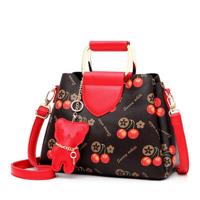 

Summer ladiesbags are full of fashion ladies mothers with large single shoulder handbags&large oblique bags