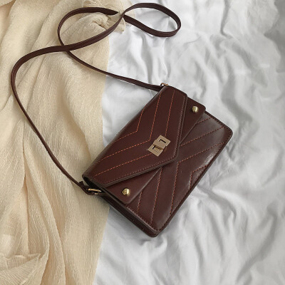 

2019 new simple fashion casual shoulder bag female temperament retro crossbody bag wild embroidery thread small square bag