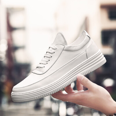 

Summer wild black shoes Korean version of the trend of small shoes sports shoes 14 junior high school students all black summer shoes 16 years old