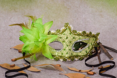 

FUNNYBUNNY Masquerade Mask for Women Mardi Gras Mask with Flower White Lace hollow out princess mask