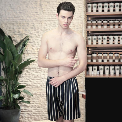 

2018 New Spinning Silk Mens Spring Short Summer Print Color Home Shorts Pajama Pants DK681