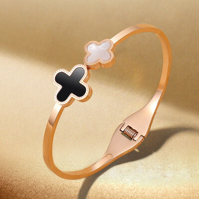 

Sakura bracelet female models Korean version of the bracelet simple student wild Senji Harajuku rose gold to send girlfriends
