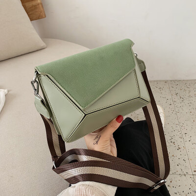 

Summer new small fresh bag female 2019 new wave fashion casual Messenger bag wild broadband shoulder small square bag