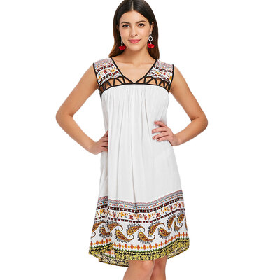 

Hollow Out Paisley Print Shift Dress
