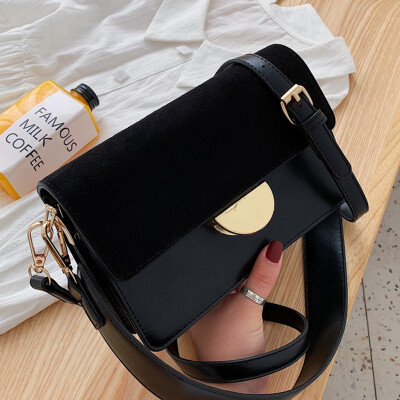 

In autumn&winter the new 2019 new wave Korean version of Joker texture Messenger bag foreign style bag fashion small square b