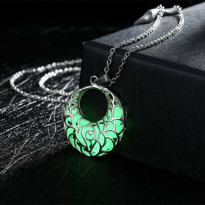 

1PC New Skull Glow In The Dark Chaming Luminous Horse Heart Owl Charm Women Jewelry Fashion Pendant Necklace
