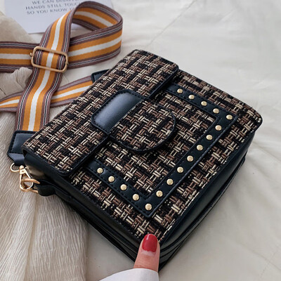 

The 2019 new summer on the new law elementary school public broadband small bag female fashion simple Joker shoulder bag