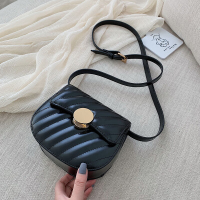

Small fragrance summer bag female 2019 new wave Korean version of the wild single shoulder slung fashion lock casual saddle bag