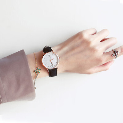 

Scandinavian lady watch ins style simple temperament fashion light bee style French minority student watch
