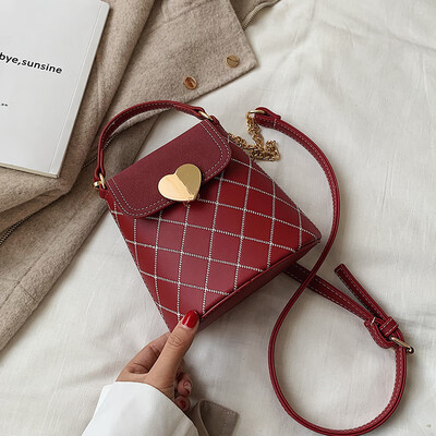 

Small bag 2019 new foreign girl single shoulder Messenger bag fashion wild chic chain portable bucket bag