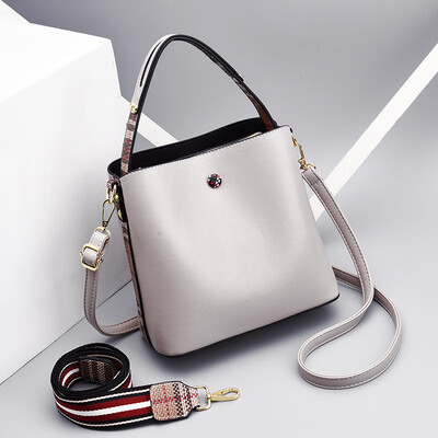 

Bag womens bag large bucket bag simple texture simple Korean Joker ladies shoulder slung