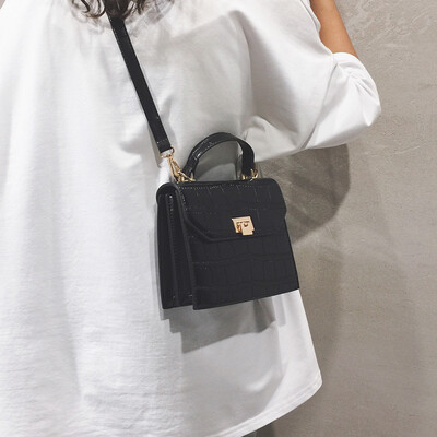 

French small bag 2019 new fashion handbag summer small fresh chain bag wild ins messenger bag