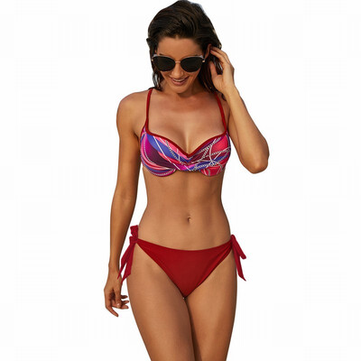 

Three-point bikini tube top strap print triangle belt chest pad split swimsuit