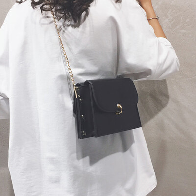 

2019 new fashion ins super fire wild double-sided metal chain small square bag wild casual shoulder diagonal package