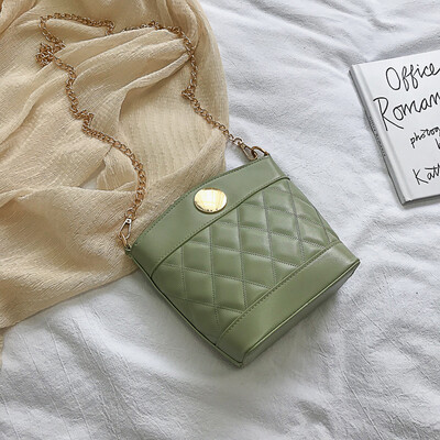 

Advanced sense of the ocean bag female 2019 summer new rhombic embroidery line bucket handbags chic chain Messenger bag