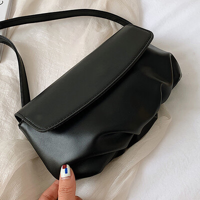

Female 2019 spring&summer new fashion bag Korean version 100 simple small black bag woman slanted net red feeling bag
