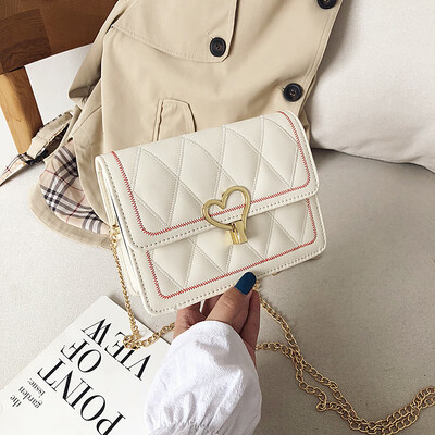 

Fashion simple rhombic chain shoulder small square bag 2019 new casual temperament wild heart-shaped lock buckle Messenger bag