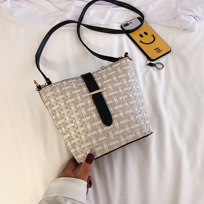 

2019 new casual fashion temperament Messenger bag small fairy wild woven bucket bag simple contrast color shoulder bag