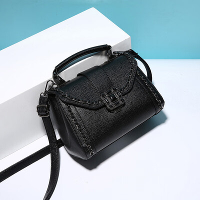 

New simple fashion handbag bag trend female bag Korean version of the shoulder Messenger bag retro bag